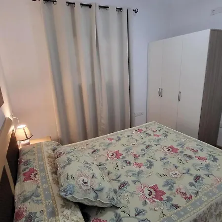 Casa Matele 2 Bed Appartement *
